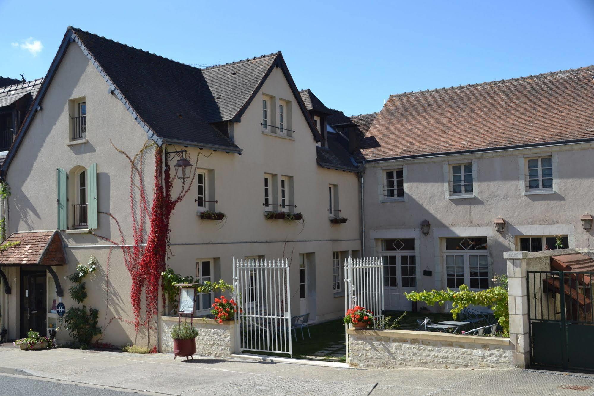 Logis Hotel Restaurant Relais De La Mothe Yzeures-sur-Creuse Eksteriør bilde